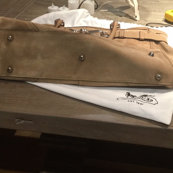 Suede Coach bag - Picture 4 of 6